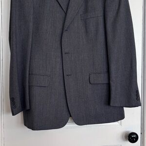 Millennium Collection Men’s Suit